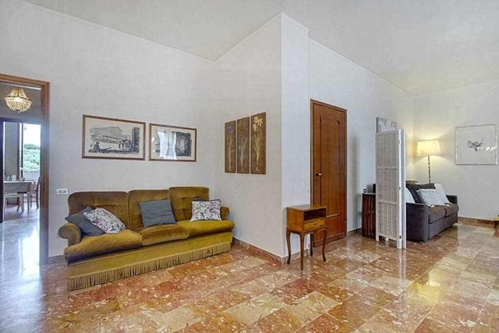 Frati Bigi With Two Bedrooms And Parking 피렌체 외부 사진