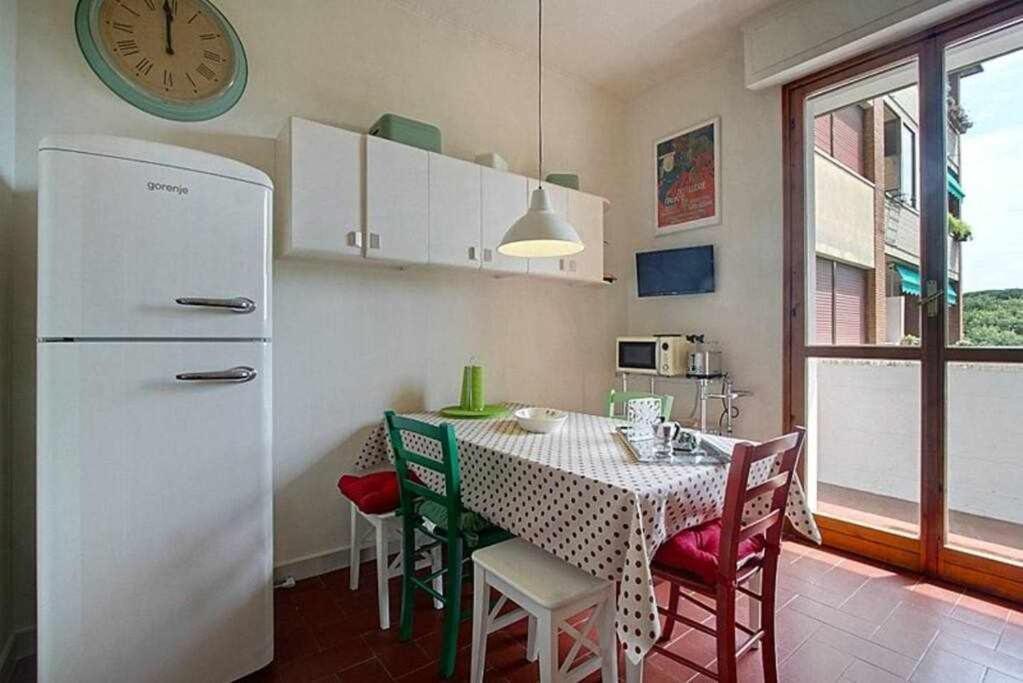 Frati Bigi With Two Bedrooms And Parking 피렌체 외부 사진