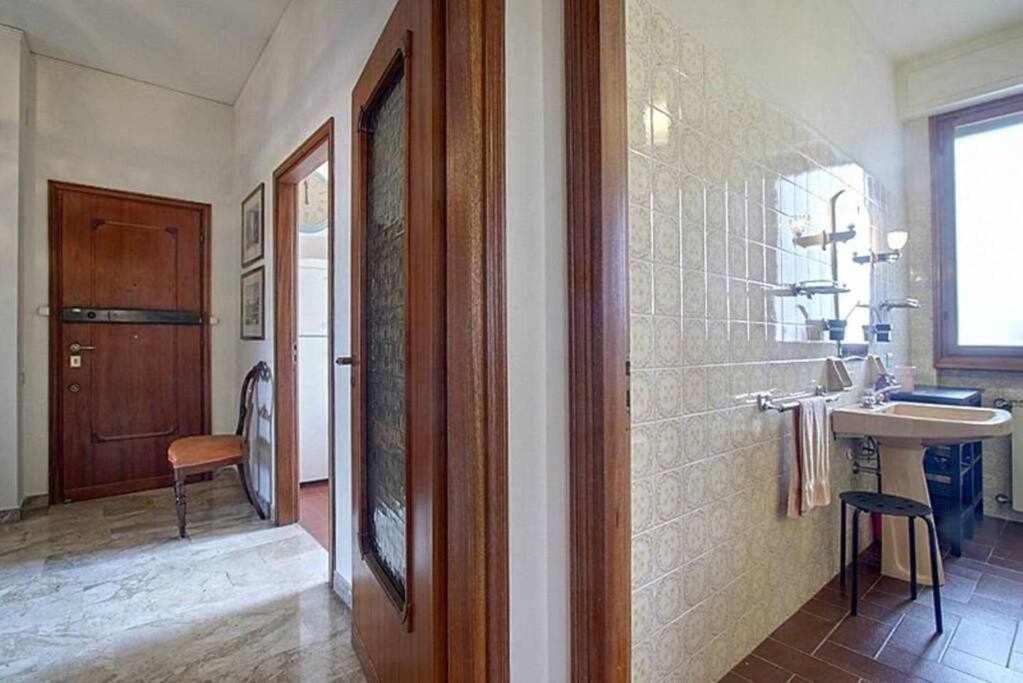 Frati Bigi With Two Bedrooms And Parking 피렌체 외부 사진