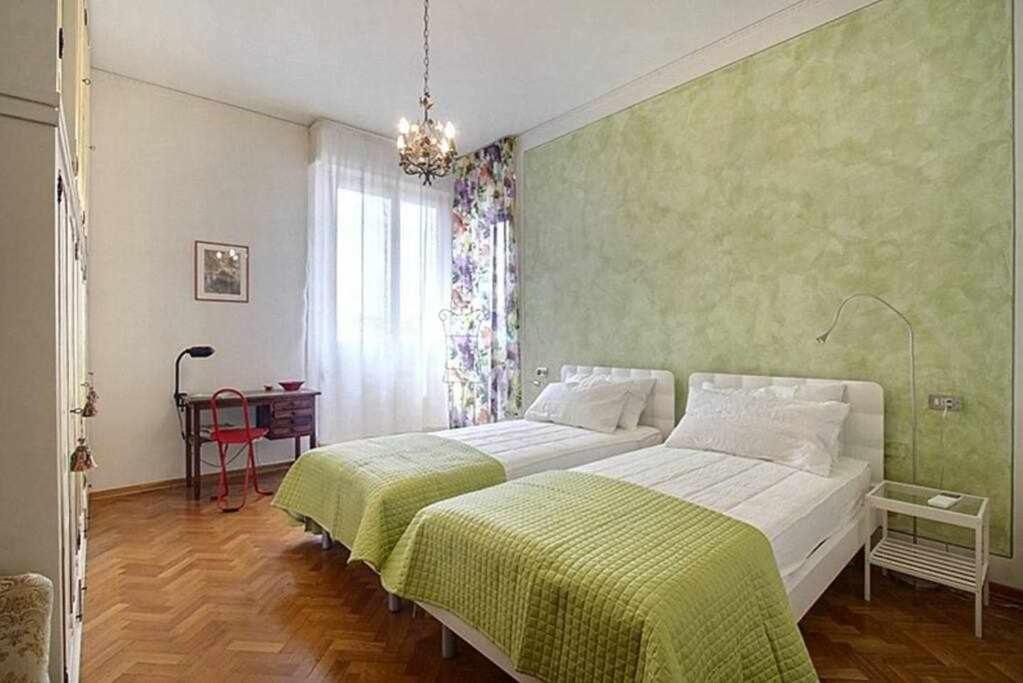 Frati Bigi With Two Bedrooms And Parking 피렌체 외부 사진